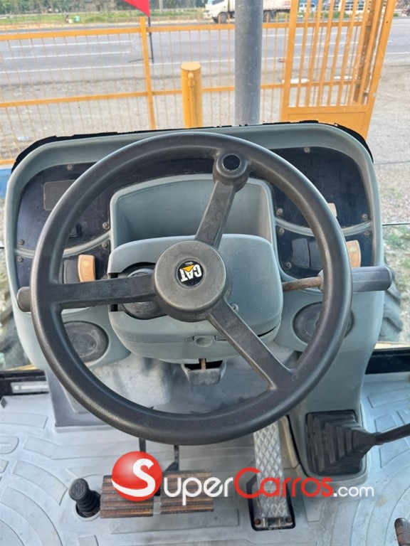 2004 Caterpillar RETROEXCAVADORA — foto 7 / 8