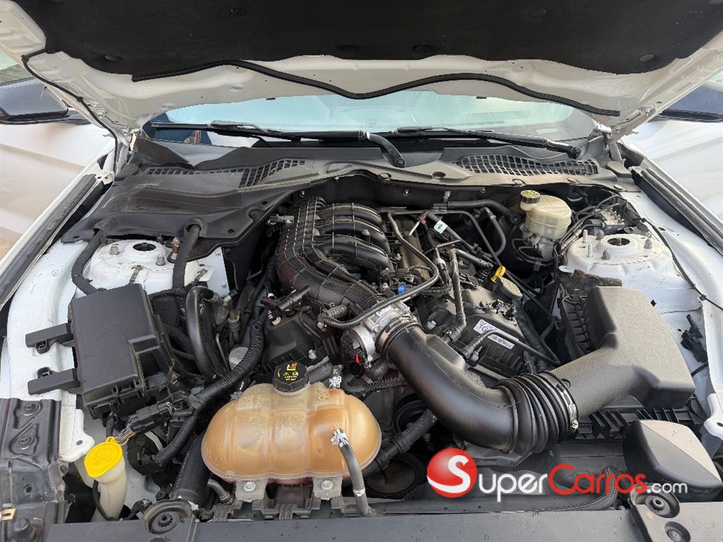 2016 Ford Mustang — foto 7 / 12