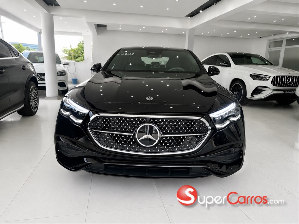 2026 Mercedes-Benz Clase E 450 4Matic — foto 2 / 12