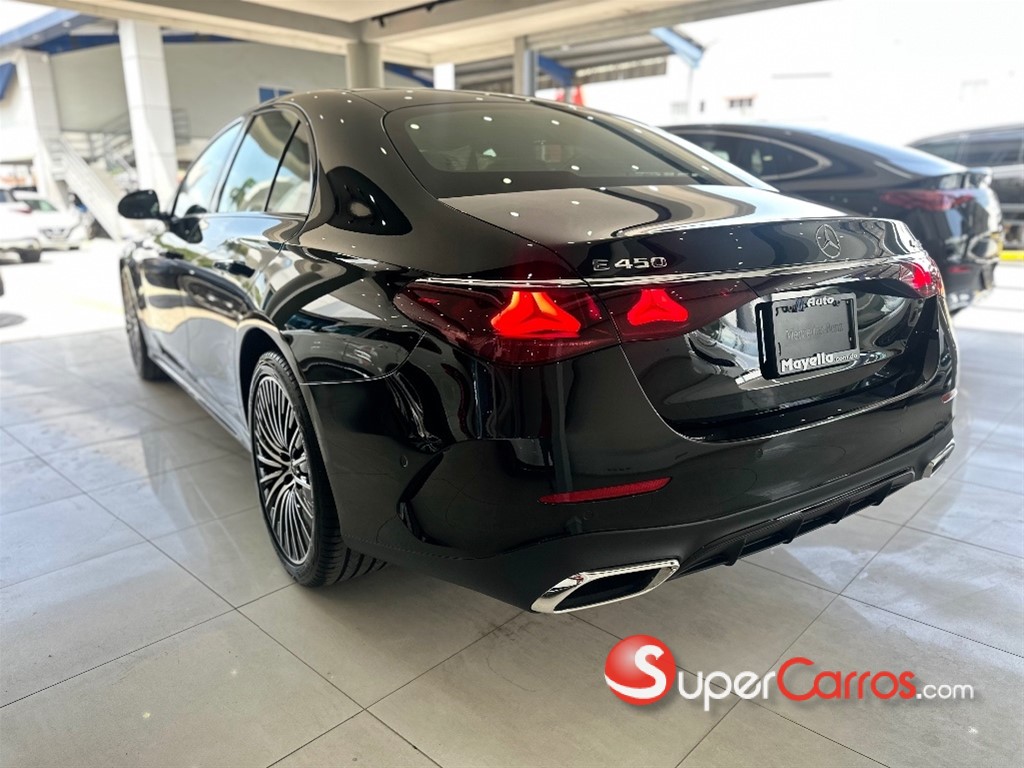 2026 Mercedes-Benz Clase E 450 4Matic — foto 9 / 12