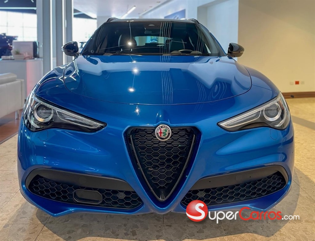 2023 Alfa Romeo Stelvio — foto 2 / 12