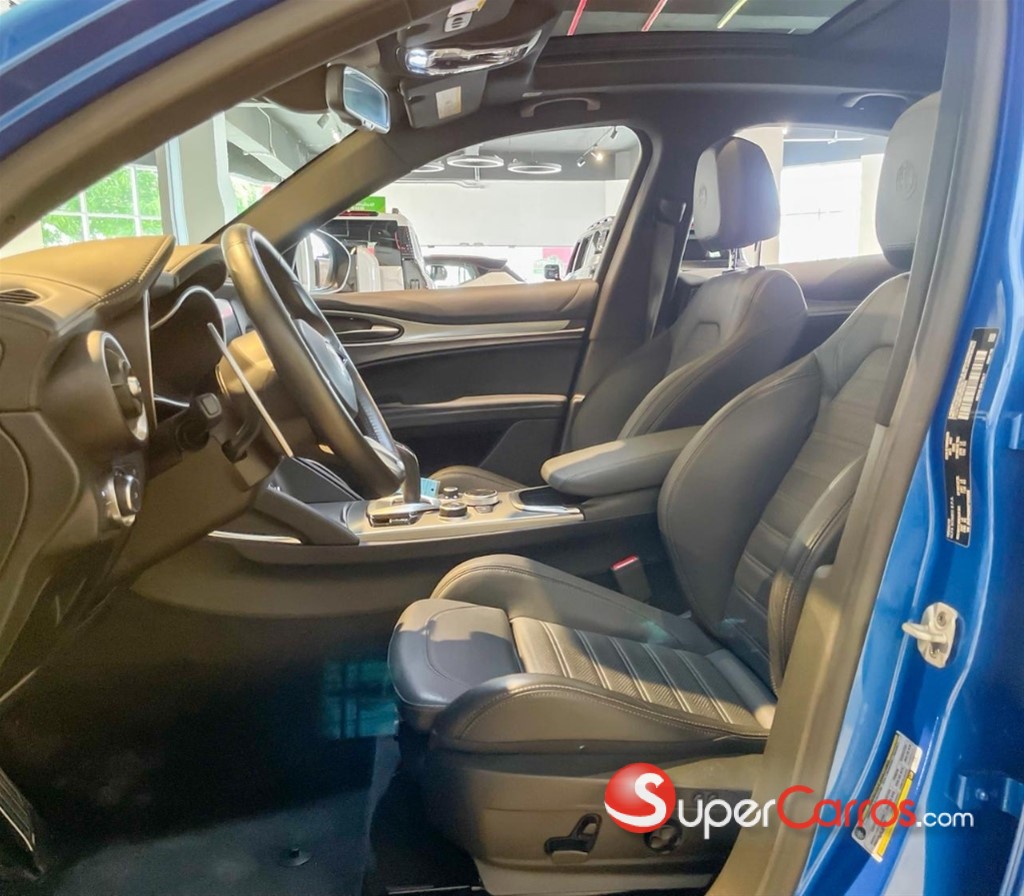 2023 Alfa Romeo Stelvio — foto 6 / 12