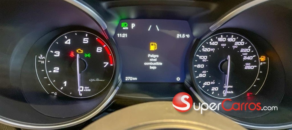 2023 Alfa Romeo Stelvio — foto 9 / 12