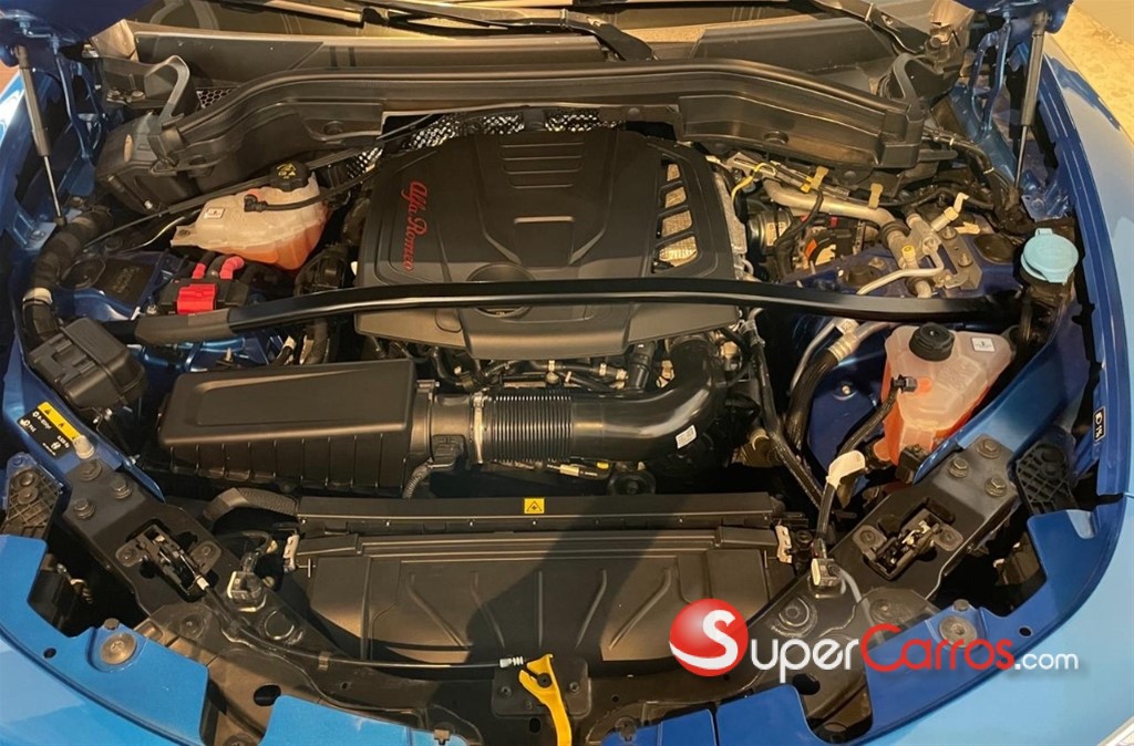 2023 Alfa Romeo Stelvio — foto 12 / 12