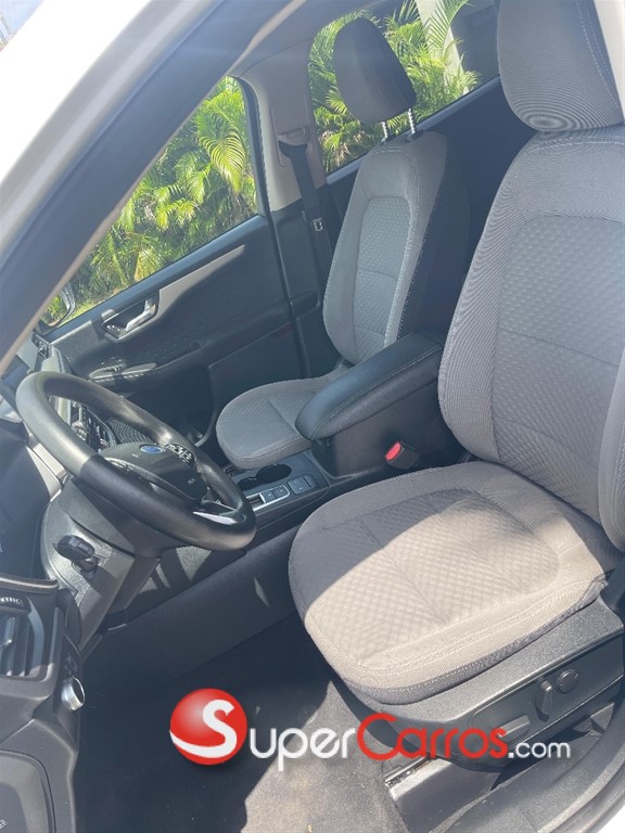 2020 Ford Escape SE — foto 8 / 8