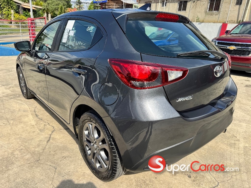 2020 Toyota Yaris Hatchback — foto 3 / 11