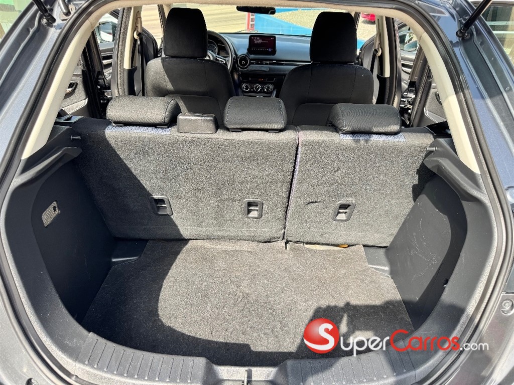 2020 Toyota Yaris Hatchback — foto 11 / 11