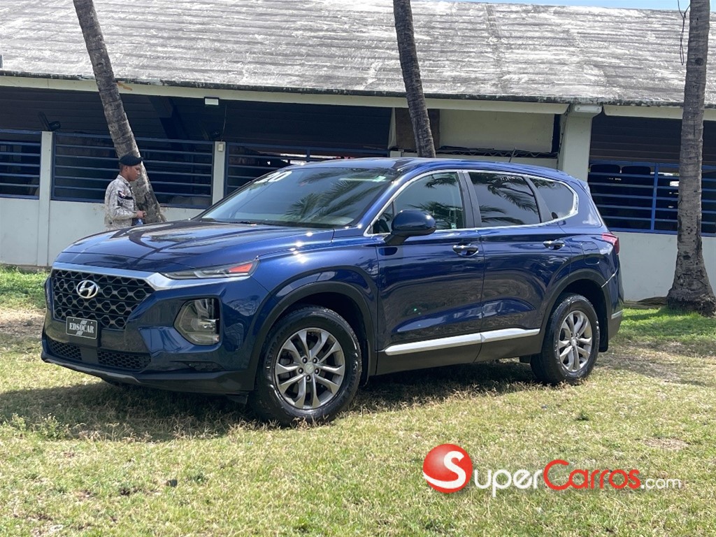 2020 Hyundai Santa Fe SE — foto 2 / 9