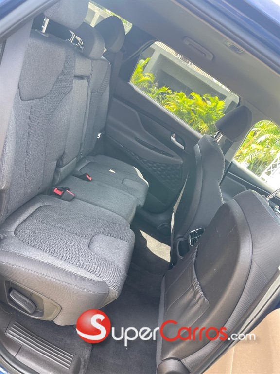 2020 Hyundai Santa Fe SE — foto 8 / 9