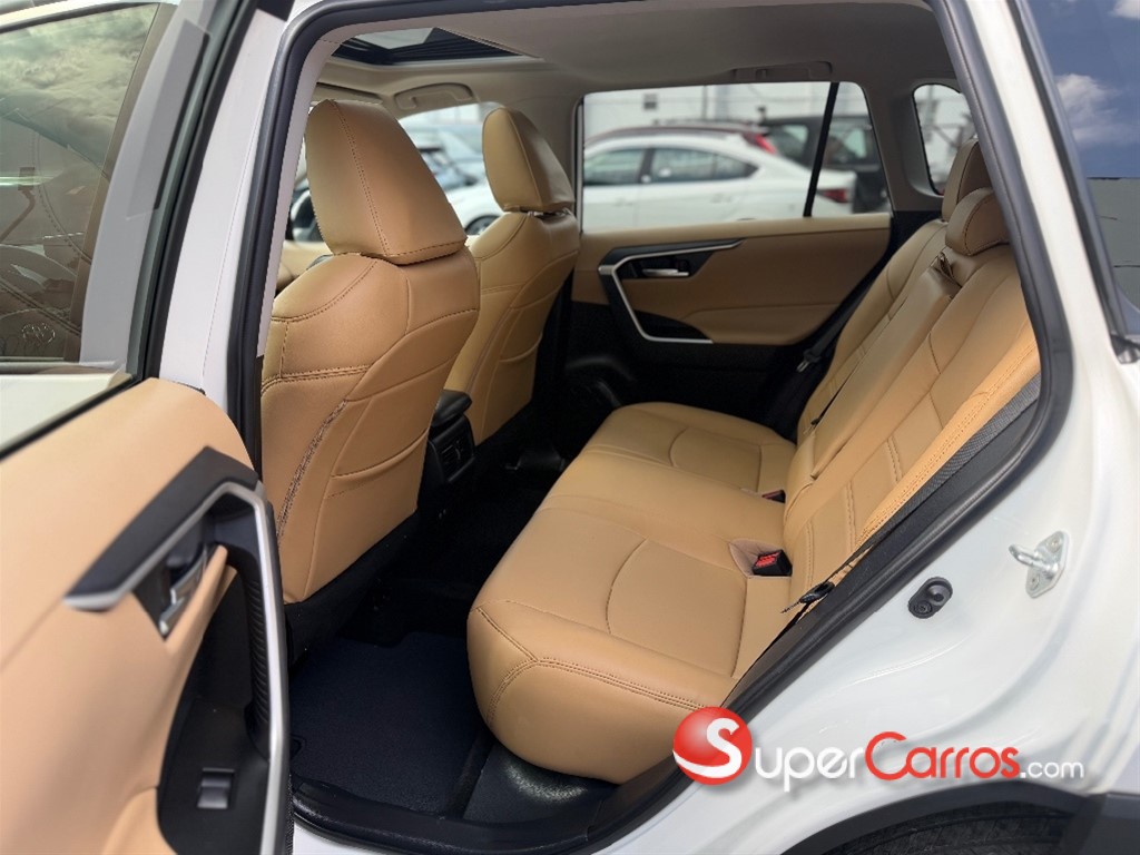 2021 Toyota RAV4 XLE — foto 7 / 12