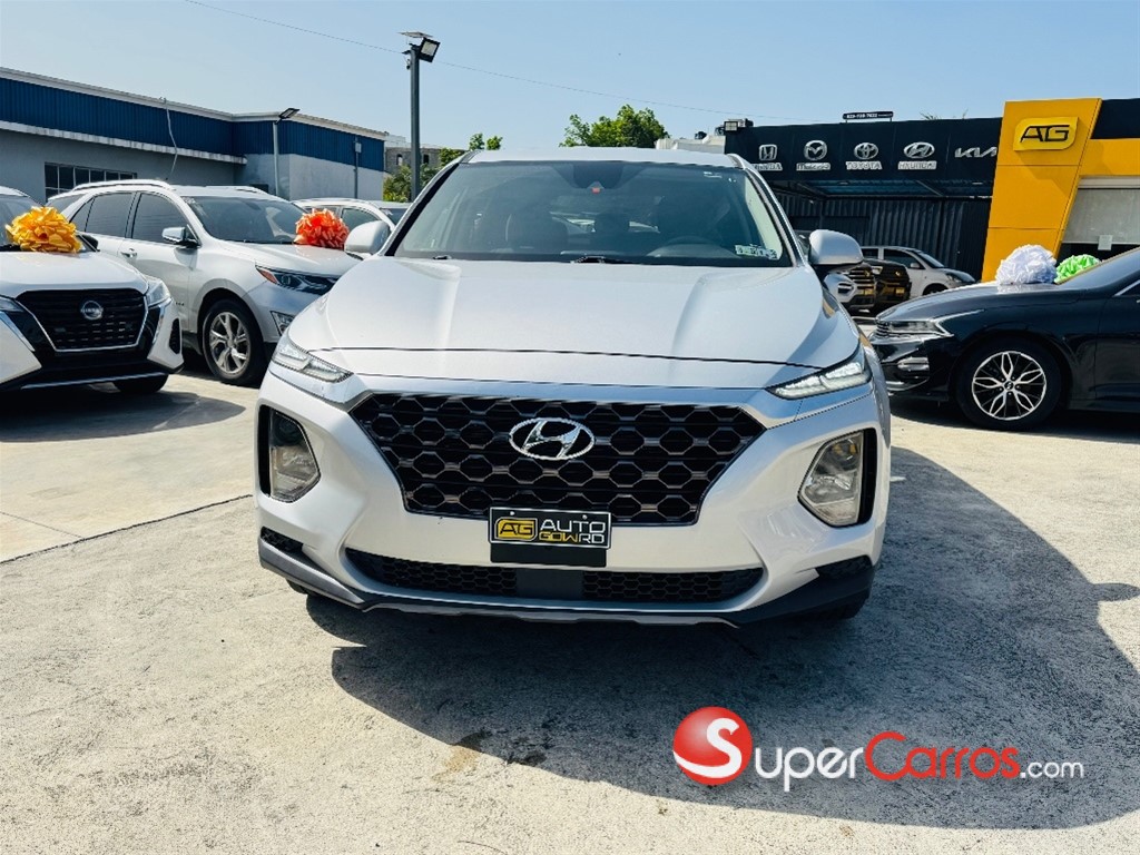 2020 Hyundai Santa Fe SE — foto 2 / 12