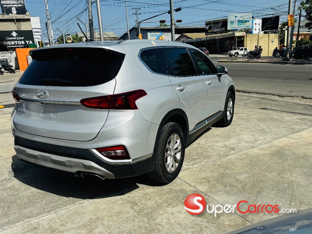 2020 Hyundai Santa Fe SE — foto 5 / 12
