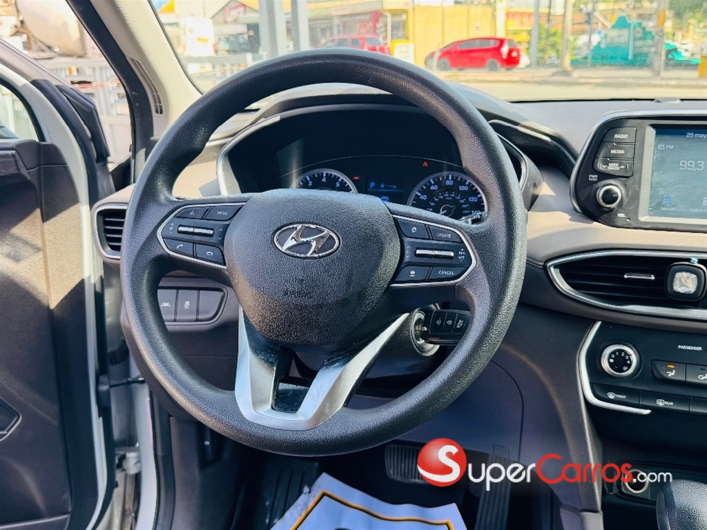 2020 Hyundai Santa Fe SE — foto 11 / 12