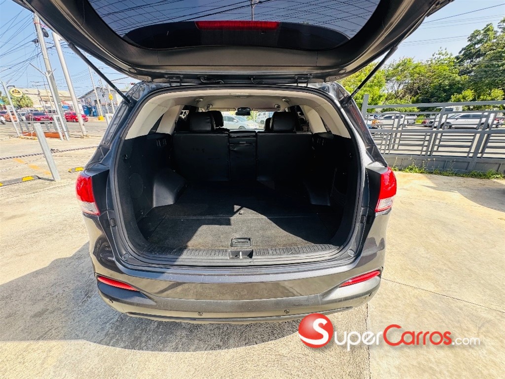 2017 Kia Sorento LX — foto 9 / 11