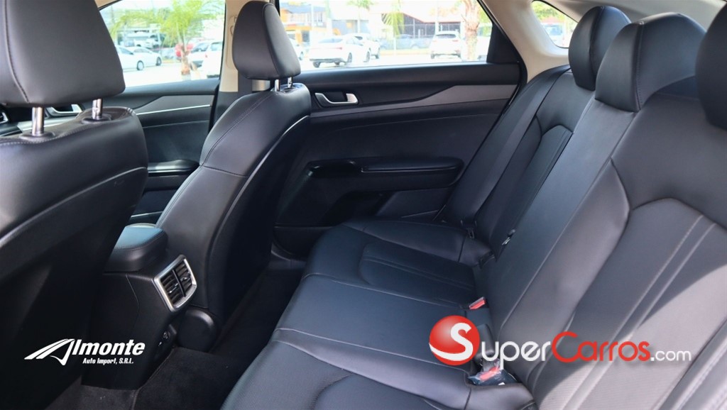 2021 Kia K-5 — foto 8 / 10