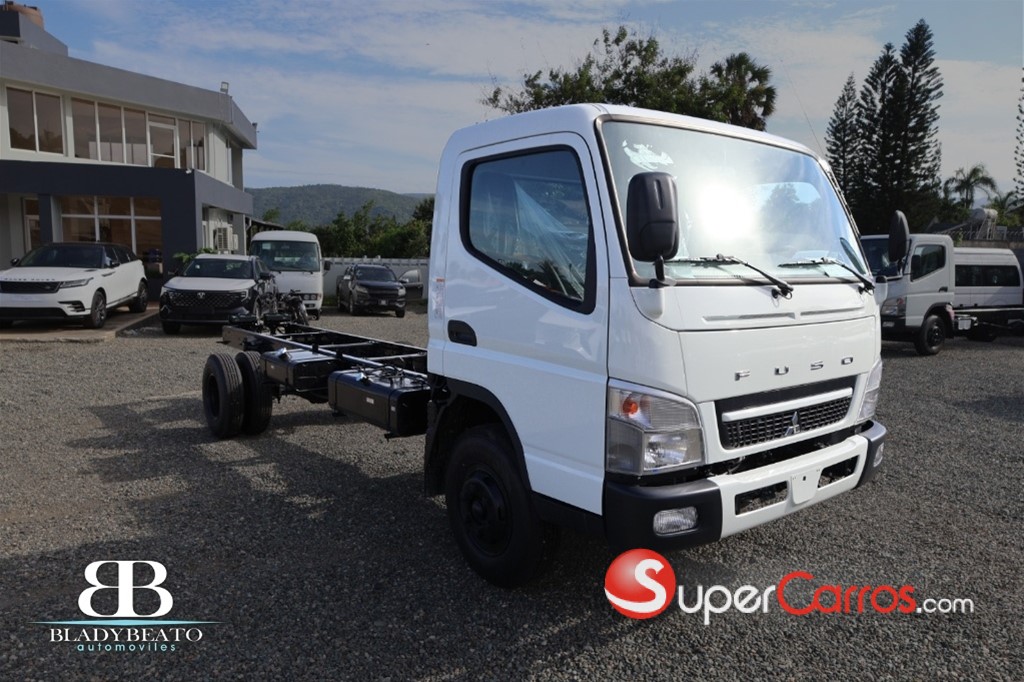 2027 Mitsubishi Motors Fuso Canter — foto 8 / 11