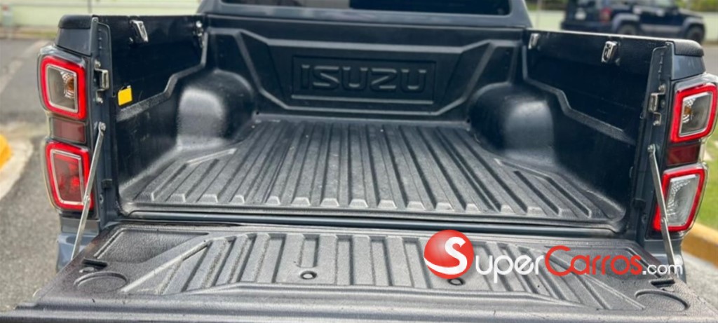 2024 Isuzu DMAX LSE — foto 9 / 12