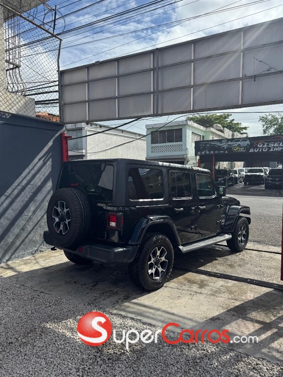 2020 Jeep Wrangler Sahara Unlimited — foto 4 / 10