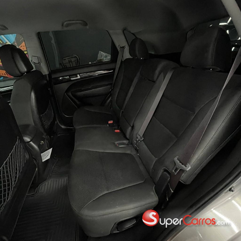 2015 Kia Sorento — foto 7 / 9