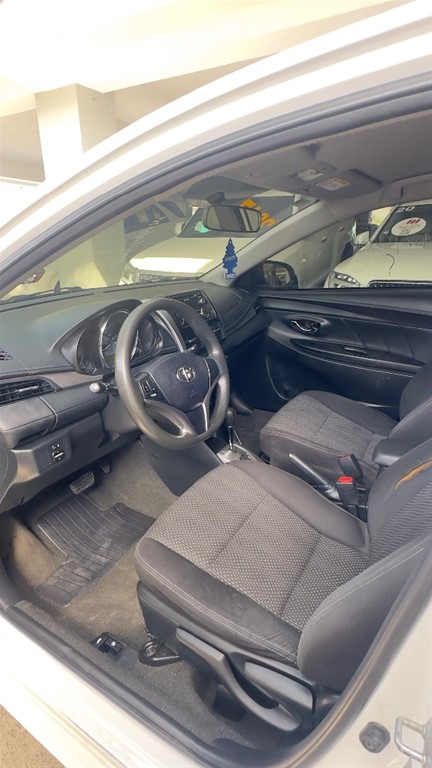 2017 Toyota Yaris E — foto 7 / 12