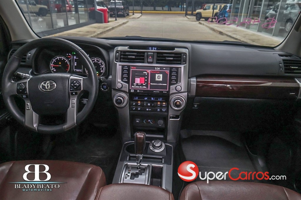 2022 Toyota 4 Runner Limited — foto 8 / 12
