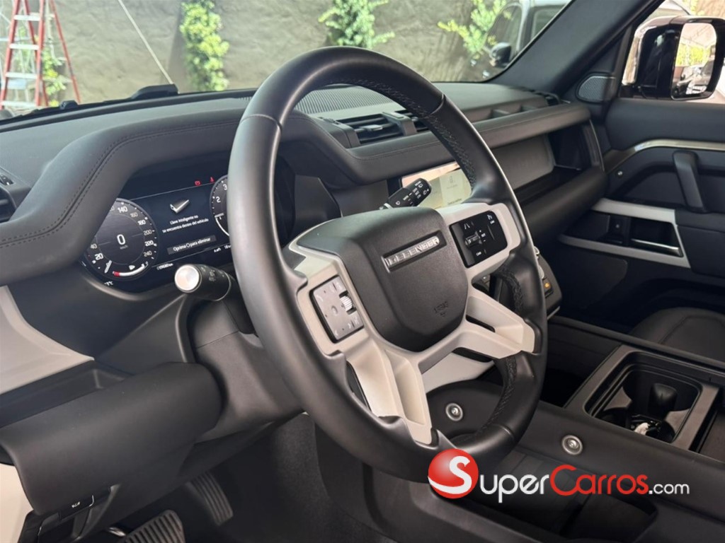 2024 Land Rover Defender 110 SE — foto 8 / 12
