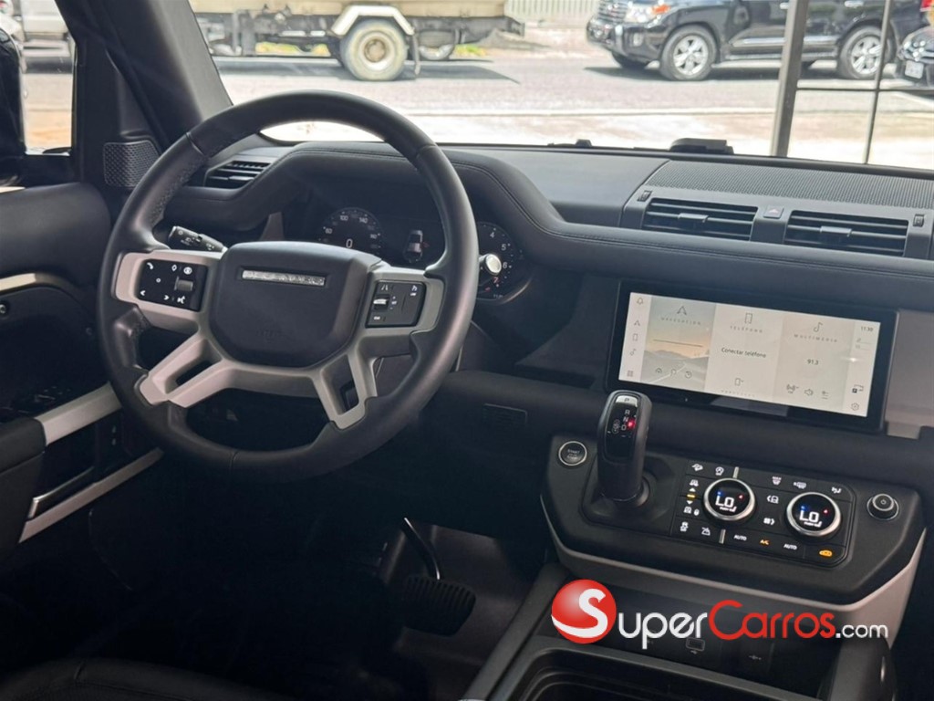 2024 Land Rover Defender 110 SE — foto 10 / 12