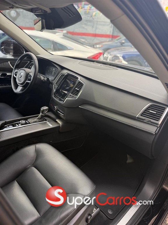 2020 Volvo XC90 Momentum T6 — foto 5 / 12