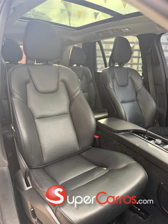 2020 Volvo XC90 Momentum T6 — foto 6 / 12