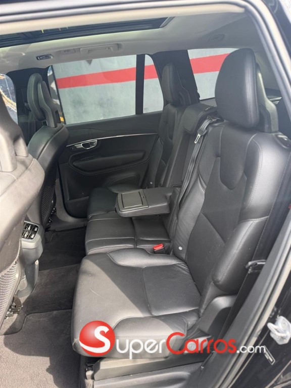 2020 Volvo XC90 Momentum T6 — foto 8 / 12