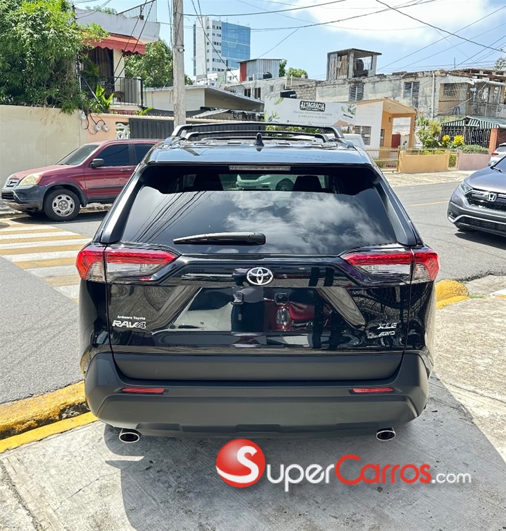 2023 Toyota RAV4 XLE PLUS — foto 3 / 10