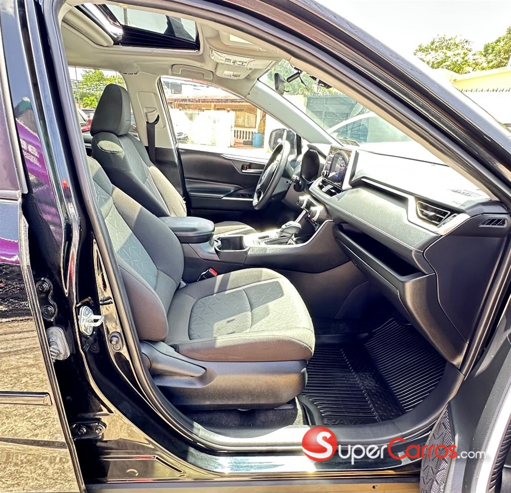 2023 Toyota RAV4 XLE PLUS — foto 6 / 10