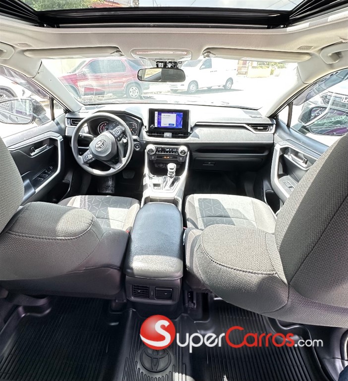 2023 Toyota RAV4 XLE PLUS — foto 8 / 10