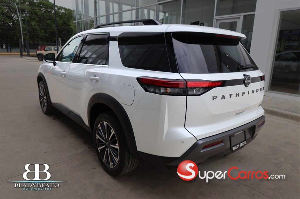 2027 Nissan Pathfinder Advance — foto 11 / 12