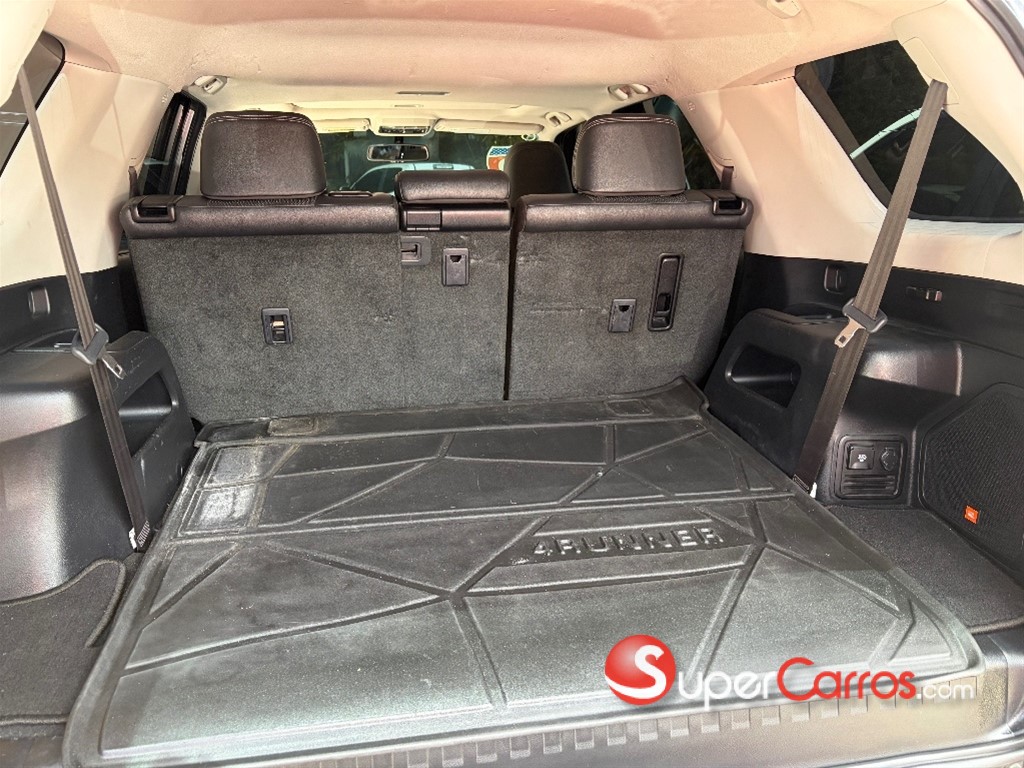 2019 Toyota 4 Runner Limited — foto 8 / 8