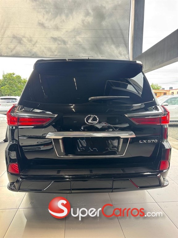 2016 Lexus LX 570 — foto 2 / 11