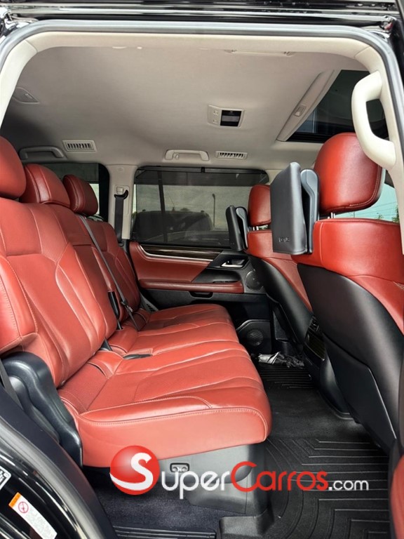 2016 Lexus LX 570 — foto 5 / 11