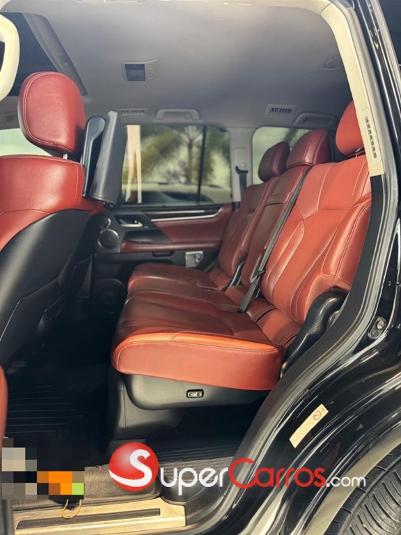 2016 Lexus LX 570 — foto 8 / 11