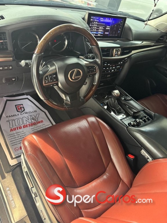 2016 Lexus LX 570 — foto 9 / 11