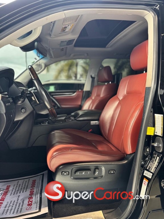 2016 Lexus LX 570 — foto 10 / 11