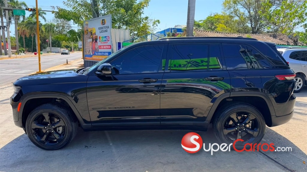2024 Jeep Grand Cherokee Altitude — foto 4 / 12