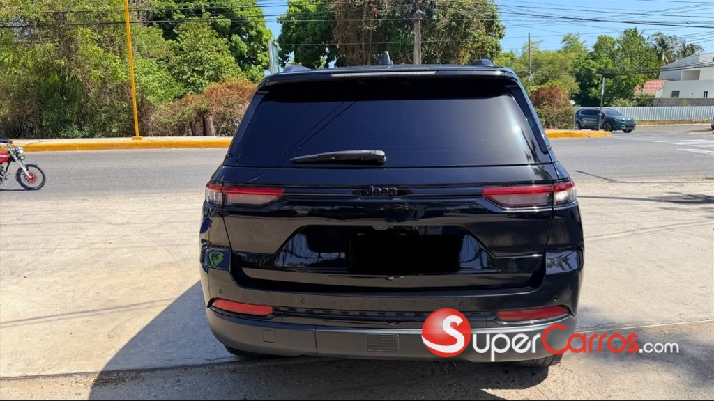 2024 Jeep Grand Cherokee Altitude — foto 5 / 12