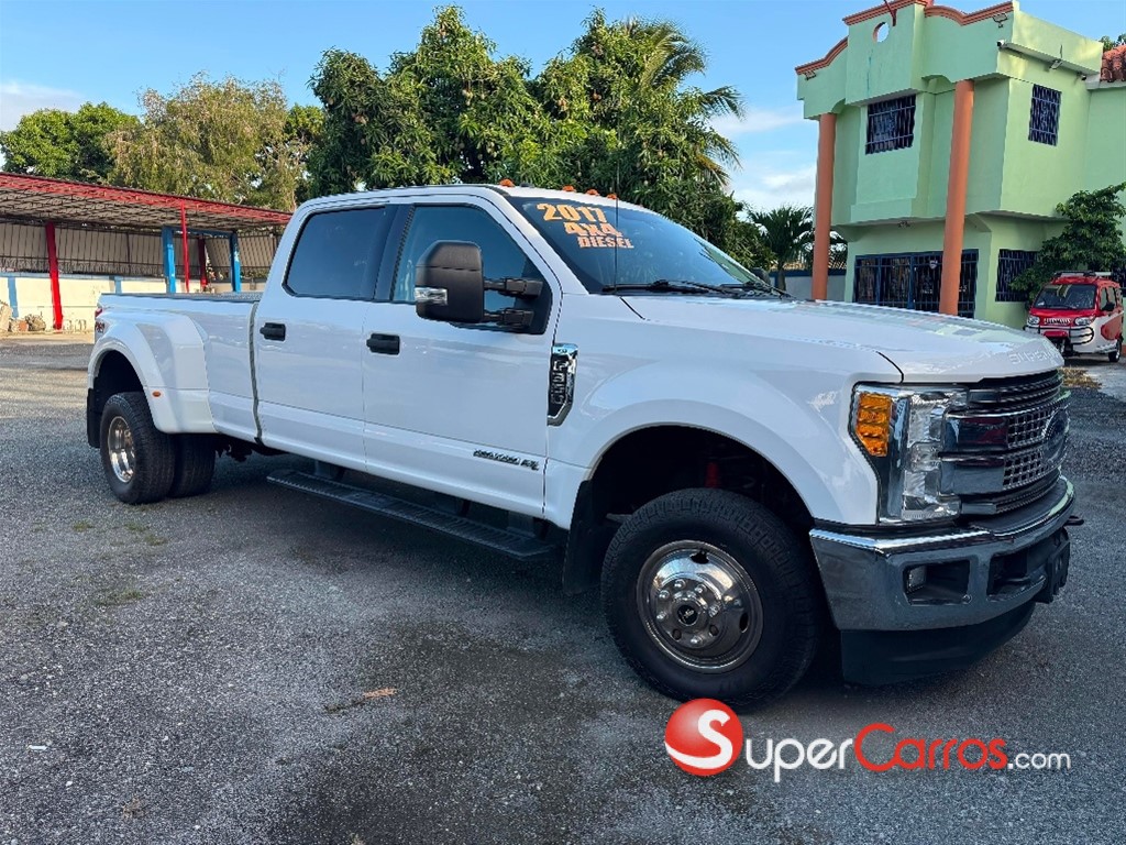 2017 Ford F 350 Super Duty — foto 6 / 12