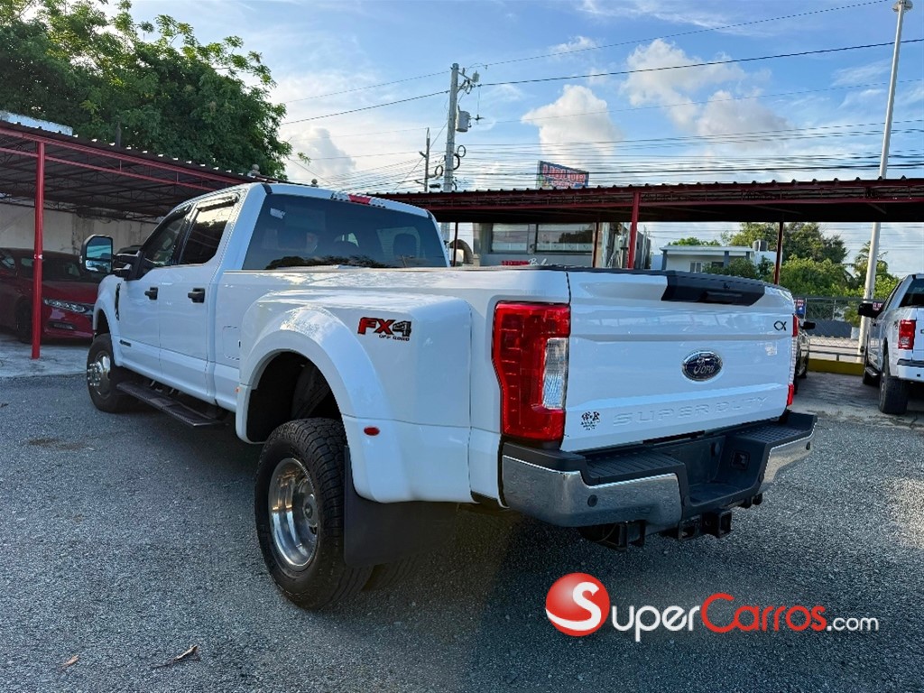 2017 Ford F 350 Super Duty — foto 12 / 12