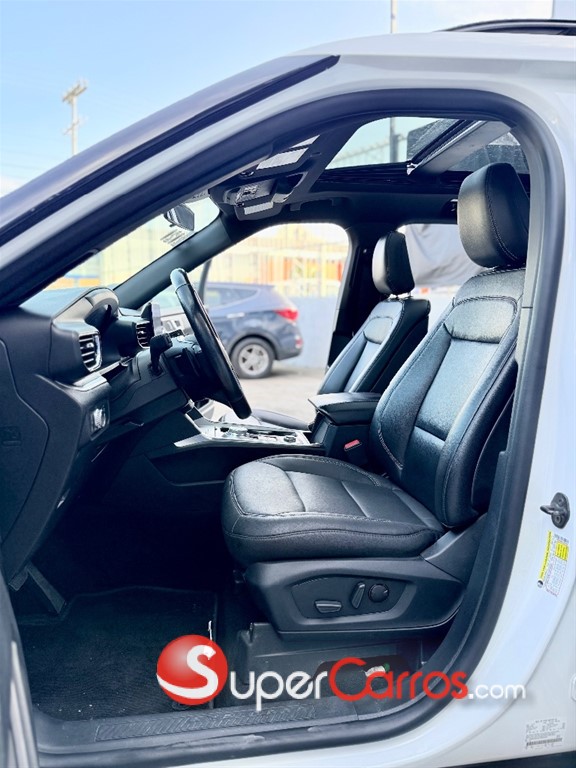2020 Ford Explorer XLT 4WD — foto 5 / 12