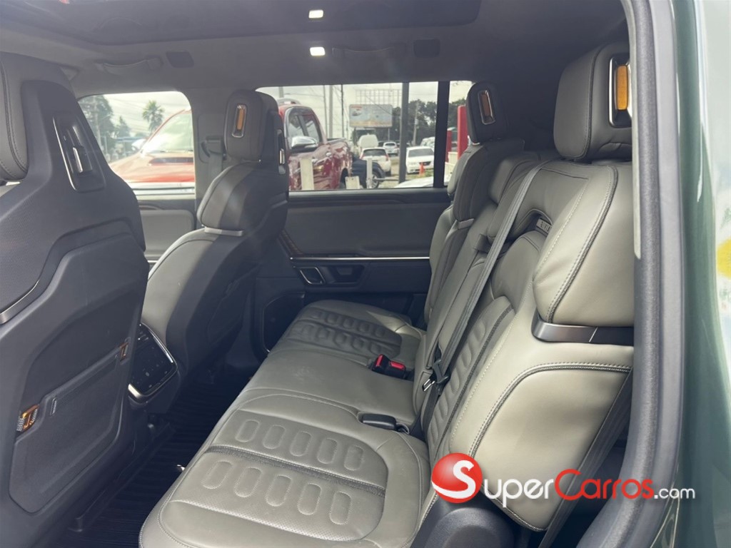 2023 Rivian R1S — foto 6 / 12