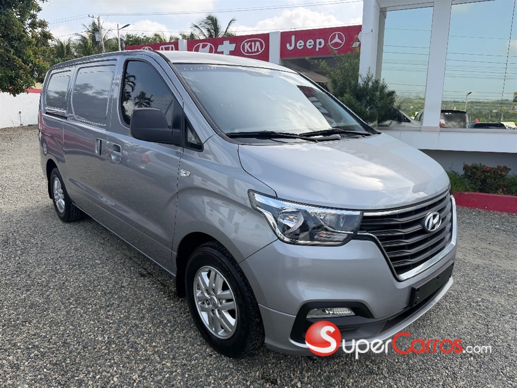 2020 Hyundai Grand Starex