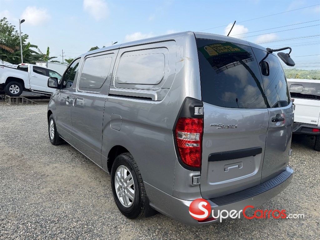 2020 Hyundai Grand Starex — foto 5 / 9