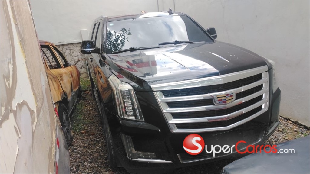 2018 Cadillac Escalade — foto 2 / 6