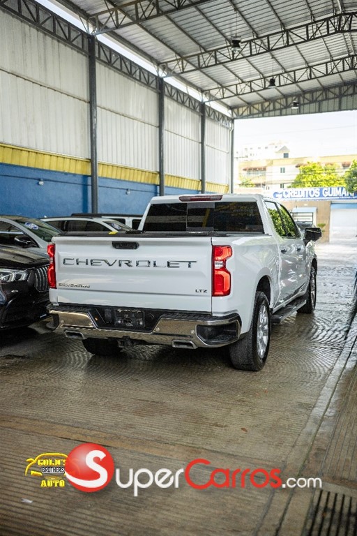 2023 Chevrolet Silverado 1500 LTZ Duramax — foto 4 / 12